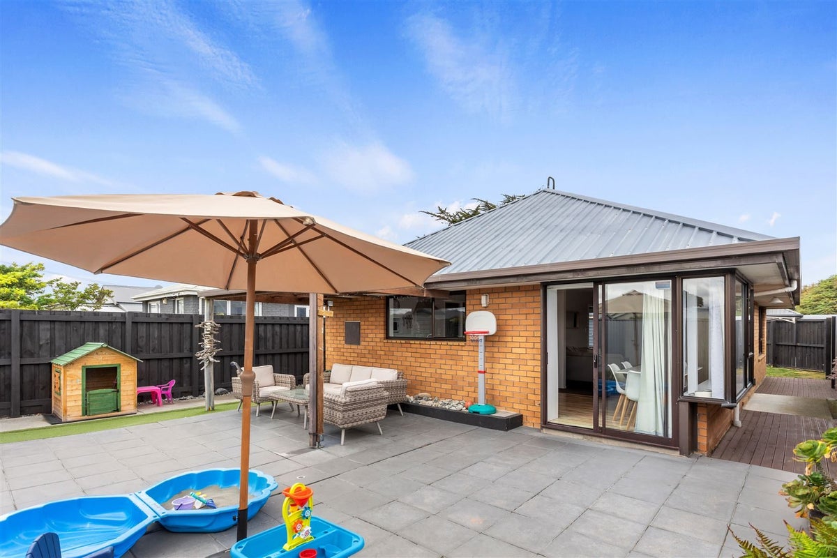 1/276 Pine Avenue, South New Brighton, Christchurch - Carousel 1