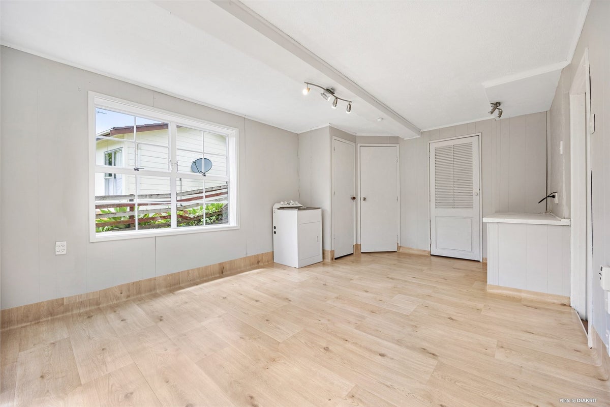 42 Holt Avenue, Torbay, Auckland - Carousel 24