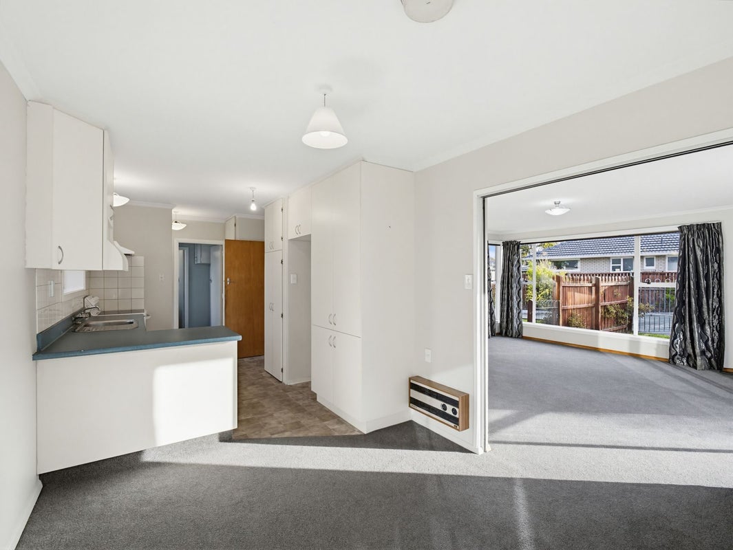 10 Aztec Place, Redwood, Christchurch - Carousel 2