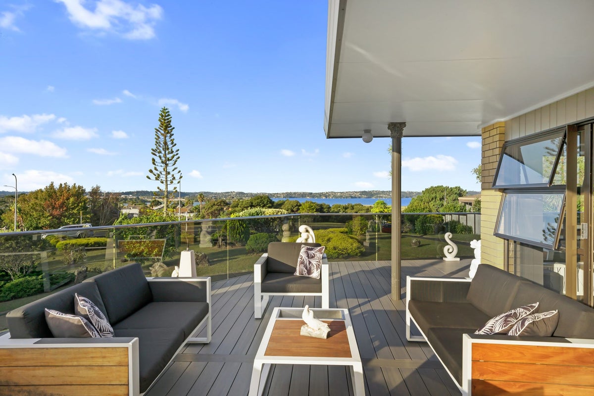 161 Luckens Road, West Harbour, Auckland - Carousel 2