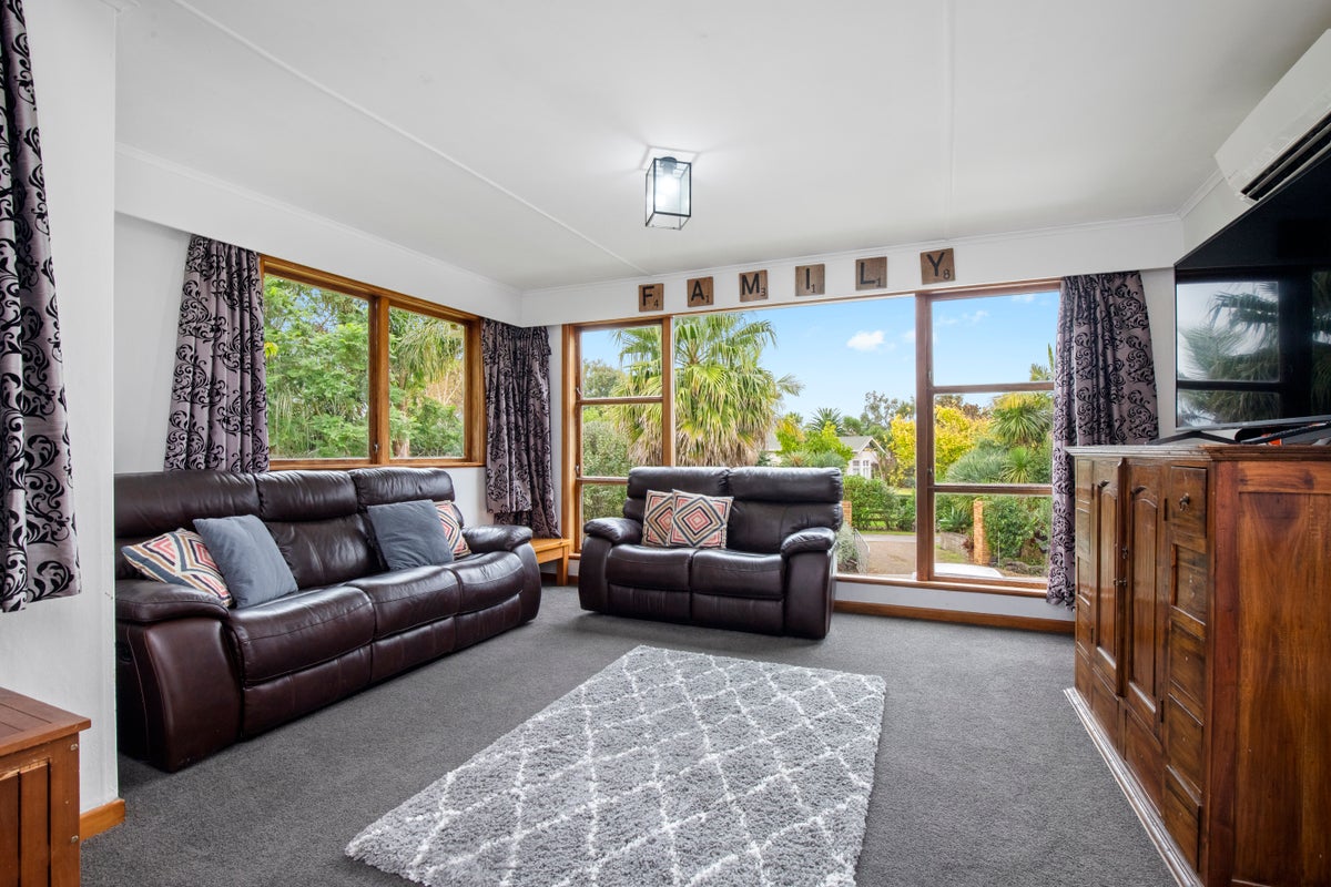 81 Colombo Road, Waiuku, Waiuku - Carousel 2