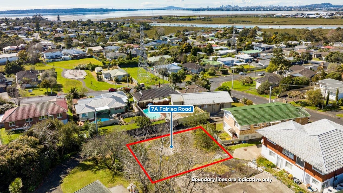7A Fairlea Road, Te Atatu South, Auckland - Carousel 1