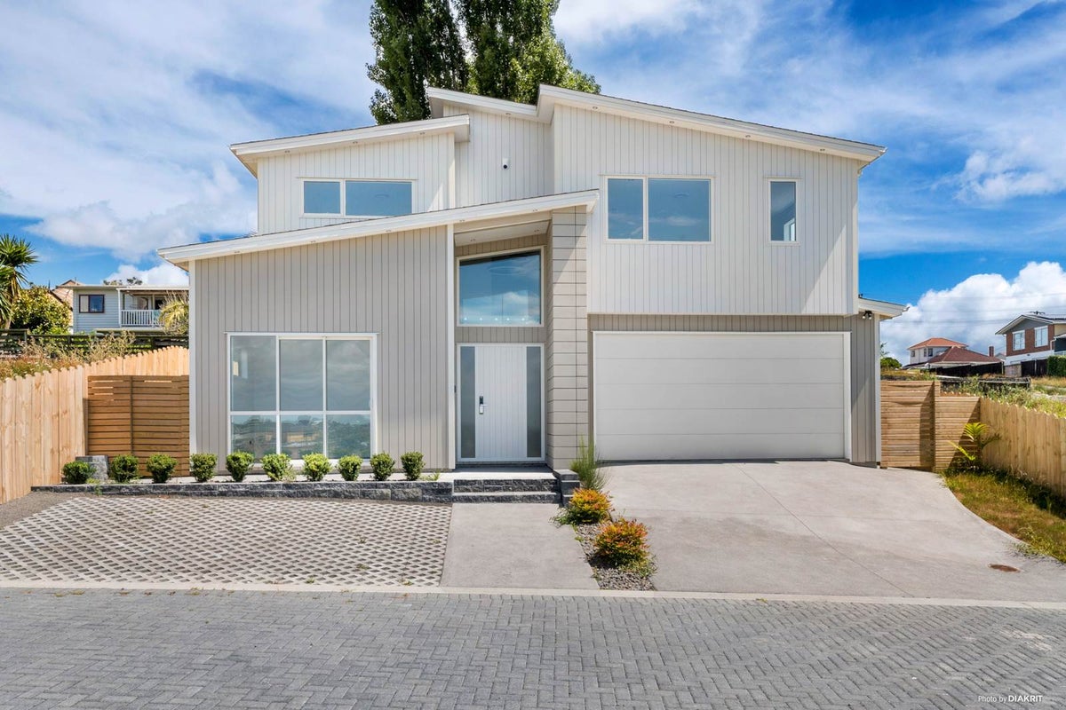 3 Merv Clarke Lane, Massey, Auckland - Carousel 2