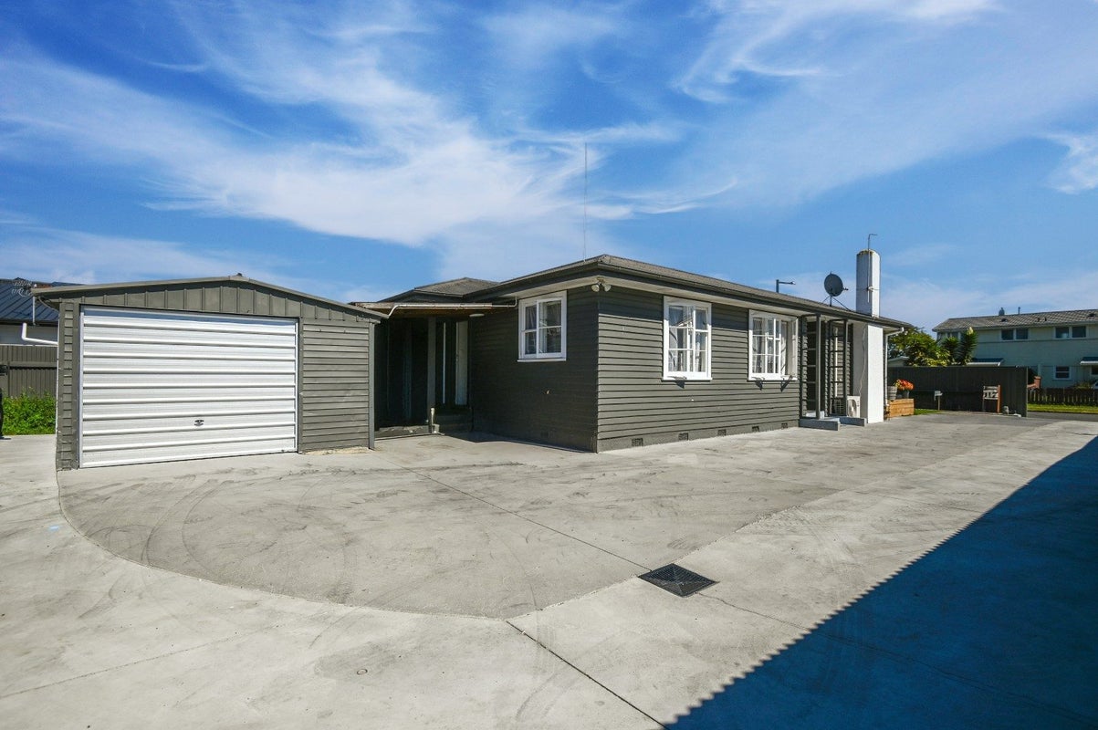 17 Kelvin Road, Maraenui, Napier - Carousel 2