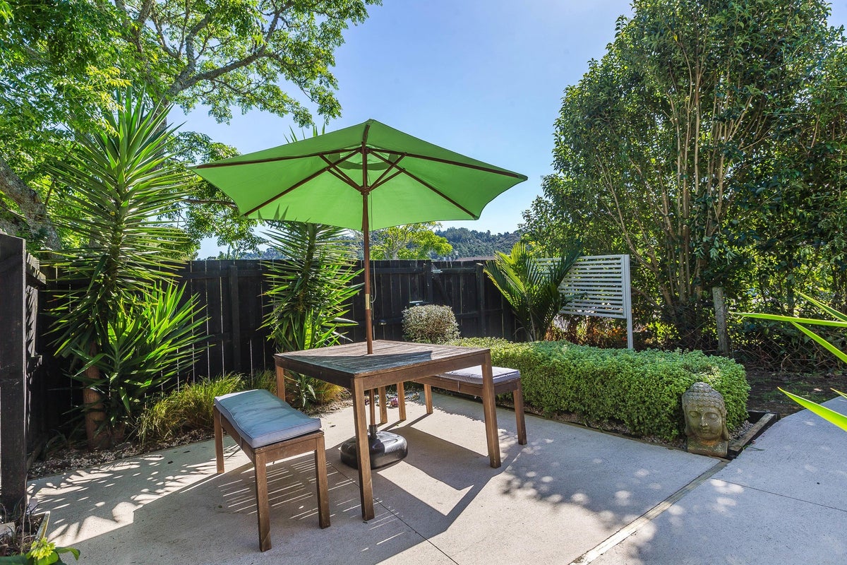 1/61 Simon Ellice Drive, Bayview, Auckland - Carousel 2