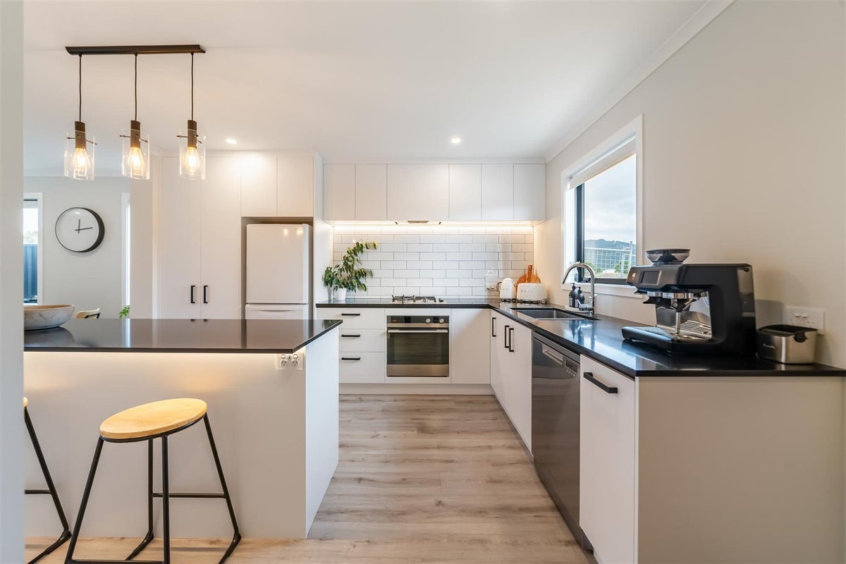26 Mawai Hakona Drive, Wallaceville, Upper Hutt - Carousel 2