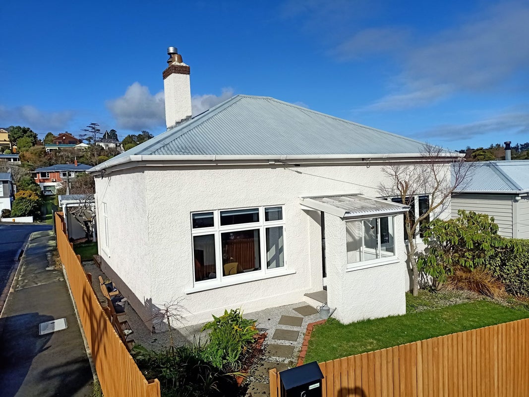 8 Maybank Street, North East Valley, Dunedin - Carousel 1