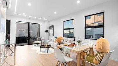 6/16 Binsted Road, New Lynn, Auckland - Carousel 1