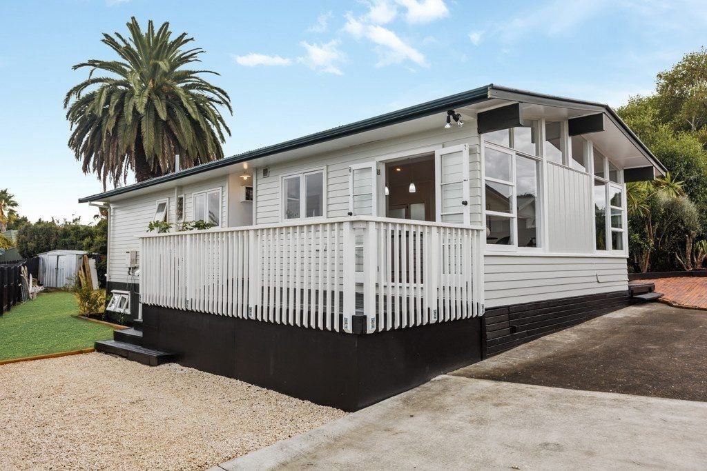 49 Fairclough Road, Beach Haven, Auckland - Carousel 1