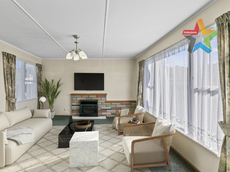 189 Stokes Valley Road, Stokes Valley, Lower Hutt - Carousel 2