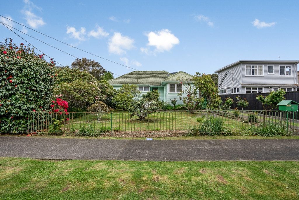 80 Longfellow Street, Trentham, Upper Hutt - Carousel 2