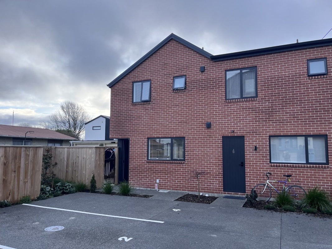 4/7 Boon Street, Sydenham, Christchurch - Carousel 1