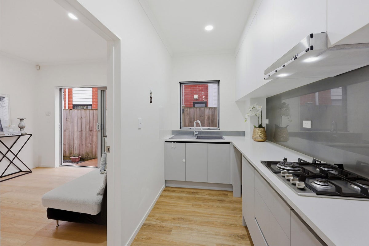 10 Hermes Road, Flat Bush, Manukau City, Auckland - Carousel 34
