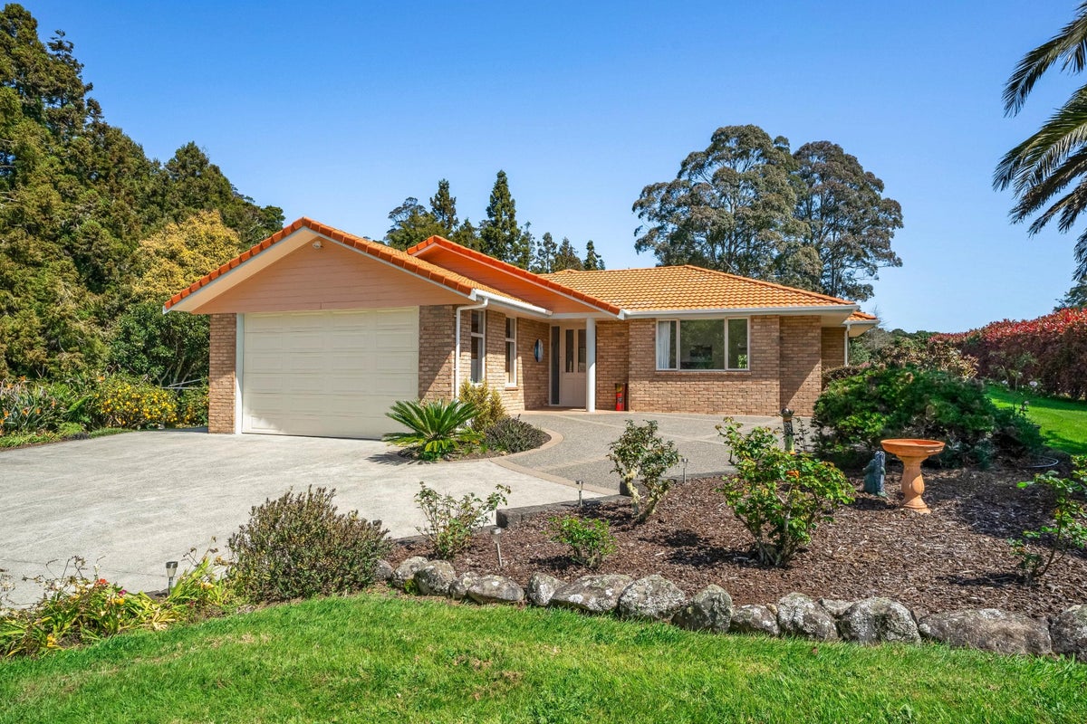 47 Puketiro Way, Kamo - Carousel 1