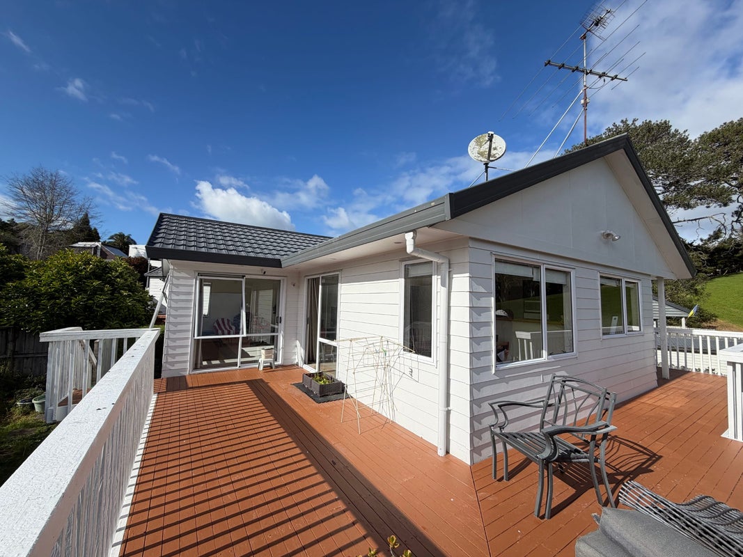 11 Mira Place, Windsor Park, Auckland - Carousel 13