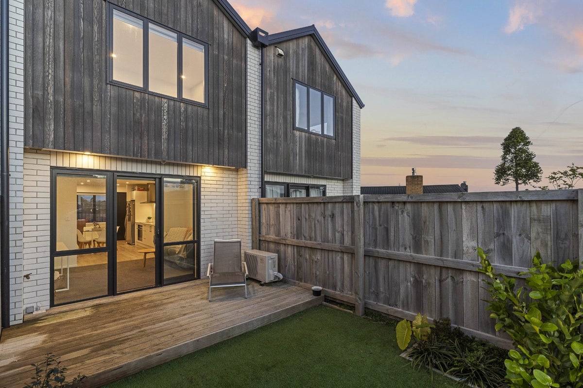 2D Bertrand Road, Mount Wellington, Auckland - Carousel 15