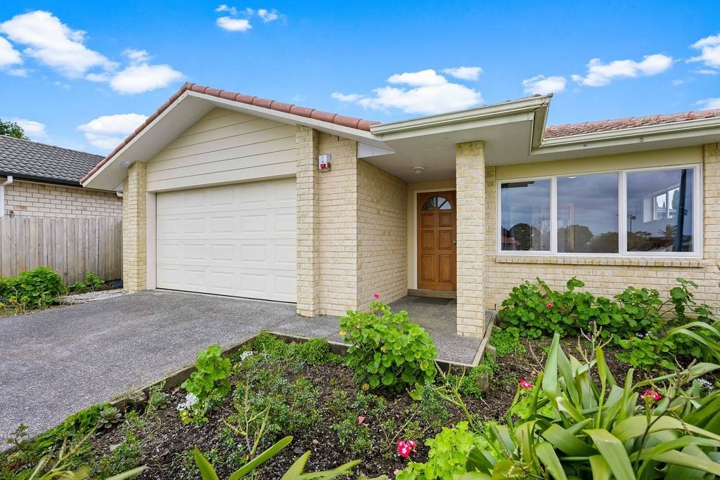 42 Waimahia Avenue, Weymouth, Auckland - Carousel 2