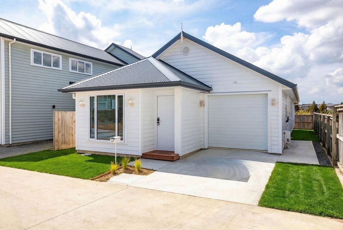 47 McCorquindale Drive, Flagstaff, Hamilton - Carousel 2