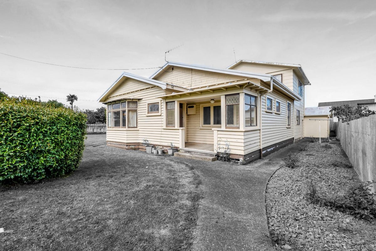 117 Weraroa Road, Waverley, Waverley - Carousel 1
