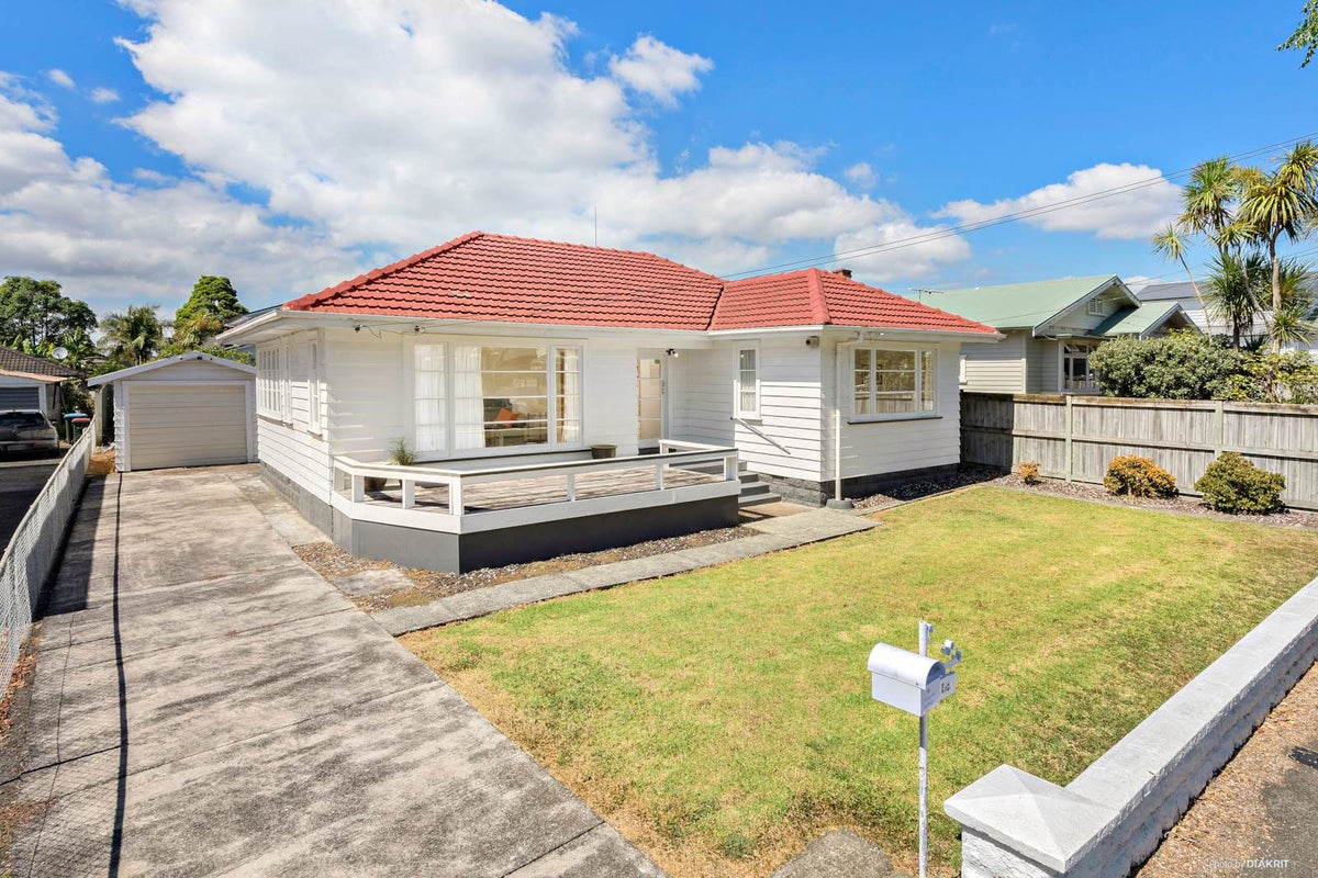 18 Miller Street, Point Chevalier, Auckland - Carousel 1