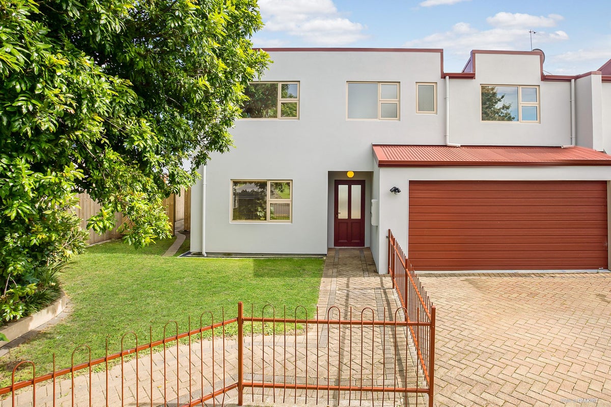 29A Claudelands Road, Hamilton East, Hamilton - Carousel 1