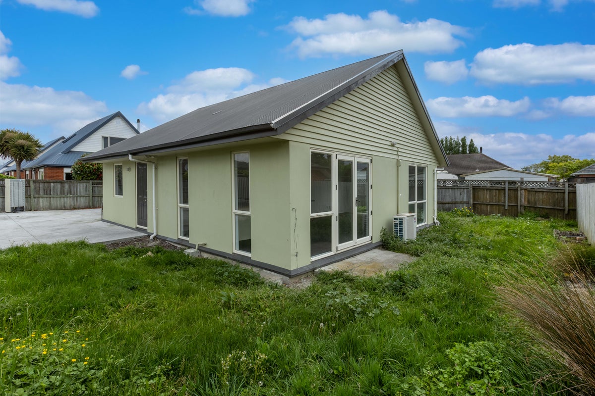 49 Farnborough Street, Aranui, Christchurch - Carousel 1