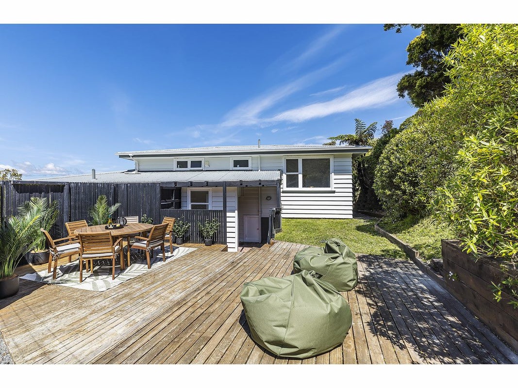 10 Claire Street, Ngaio, Wellington - Carousel 1
