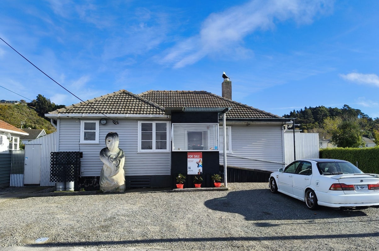 10 Robertson Street, Oamaru North, Oamaru - Carousel 1