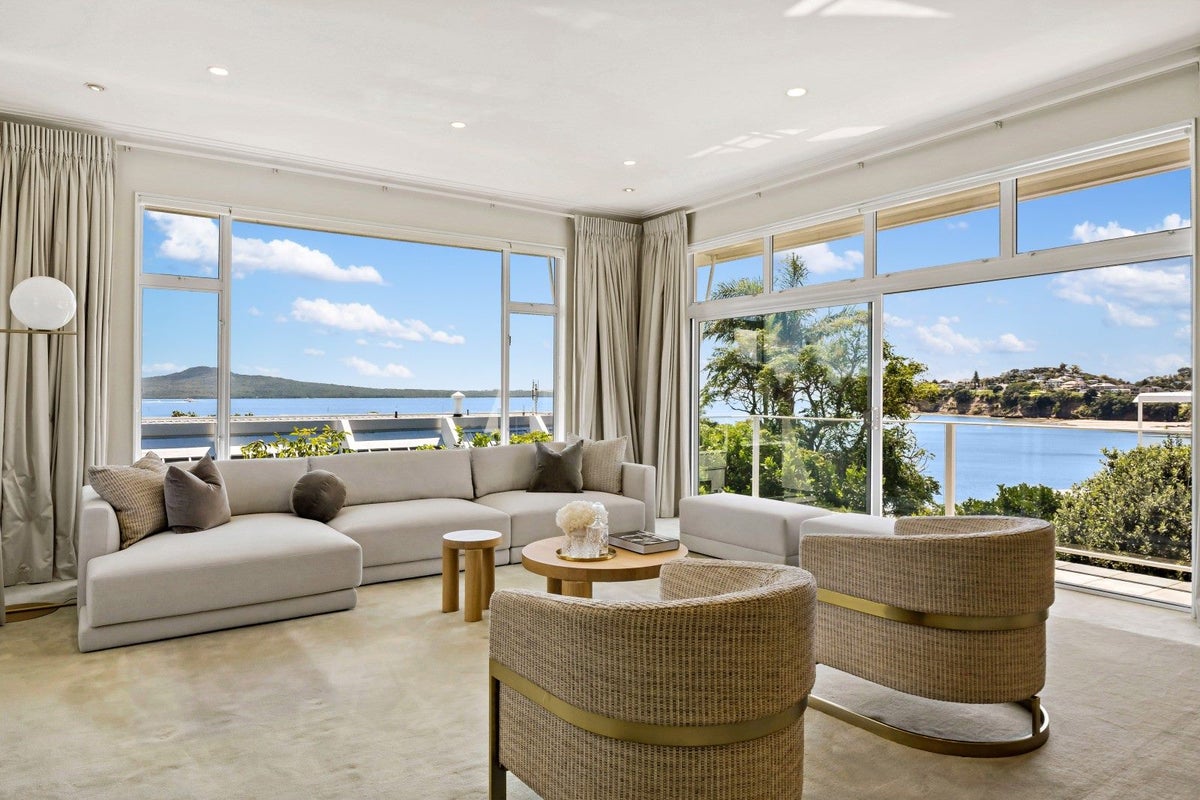 8A Long Drive, St Heliers, Auckland - Carousel 1