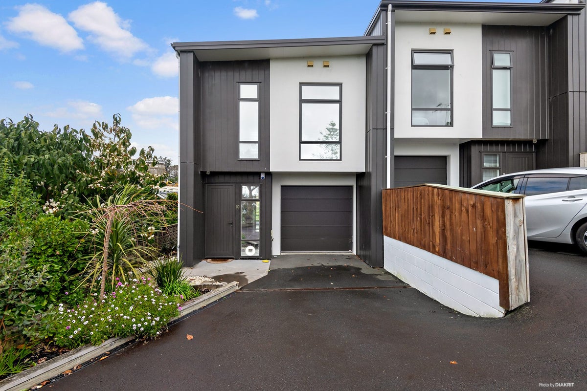 10/25 Thackeray Street, Hamilton Lake, Hamilton - Carousel 1