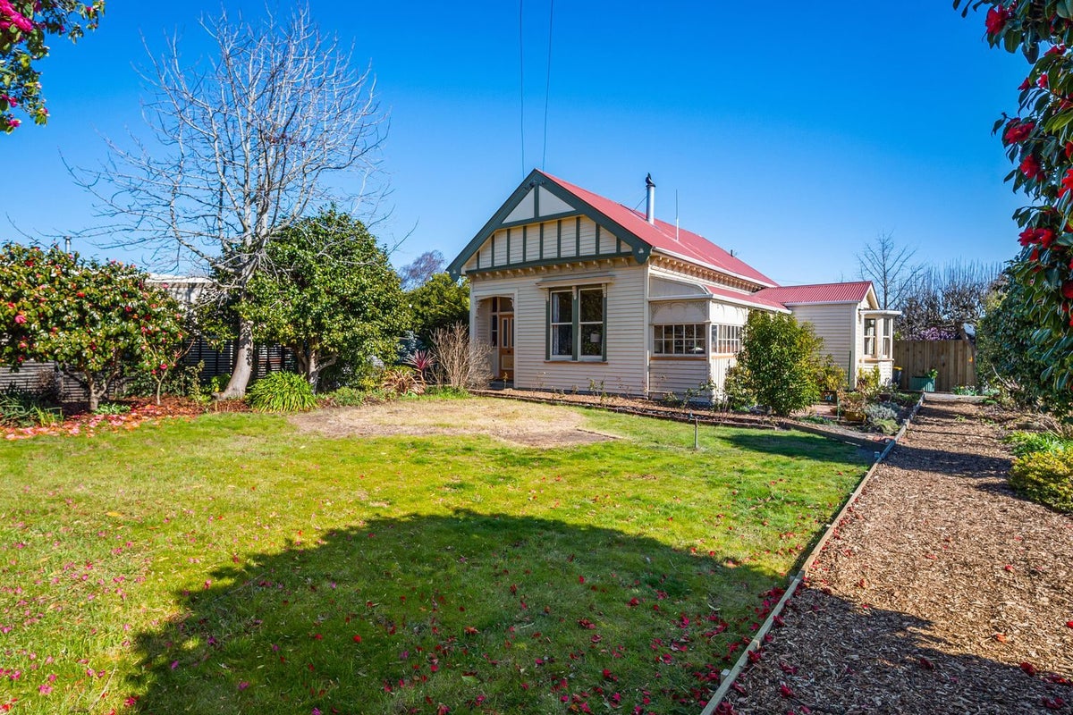 36 Cuffs Road, Wainoni, Christchurch - Carousel 1