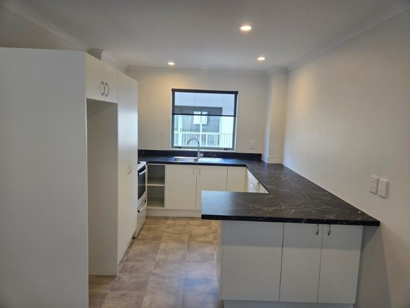 2/454 Hagley Avenue, Christchurch Central, Christchurch - Carousel 2