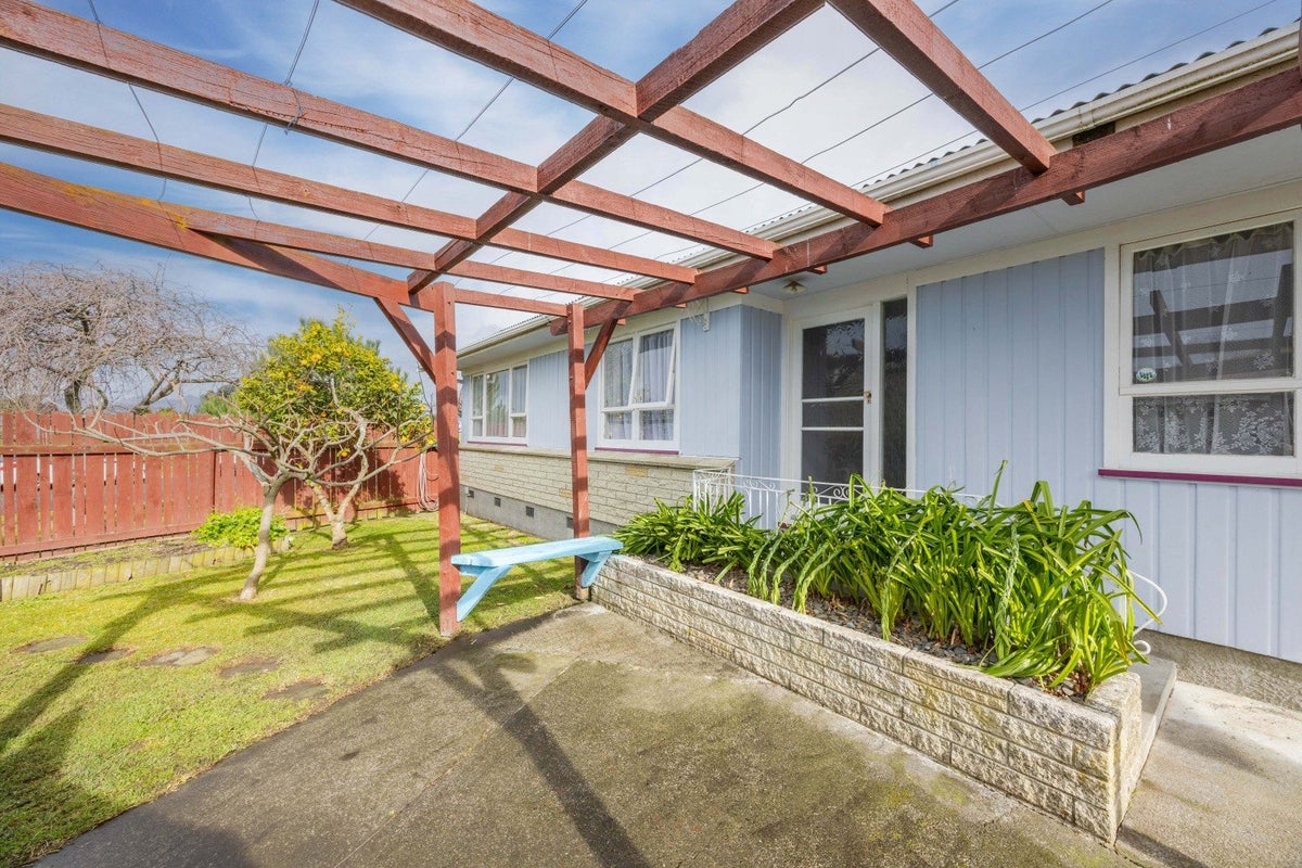 24 Essex Street, Tamatea, Napier - Carousel 1