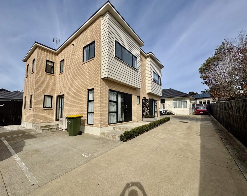 40C Kervil Avenue, Te Atatu Peninsula, Auckland - Carousel 1