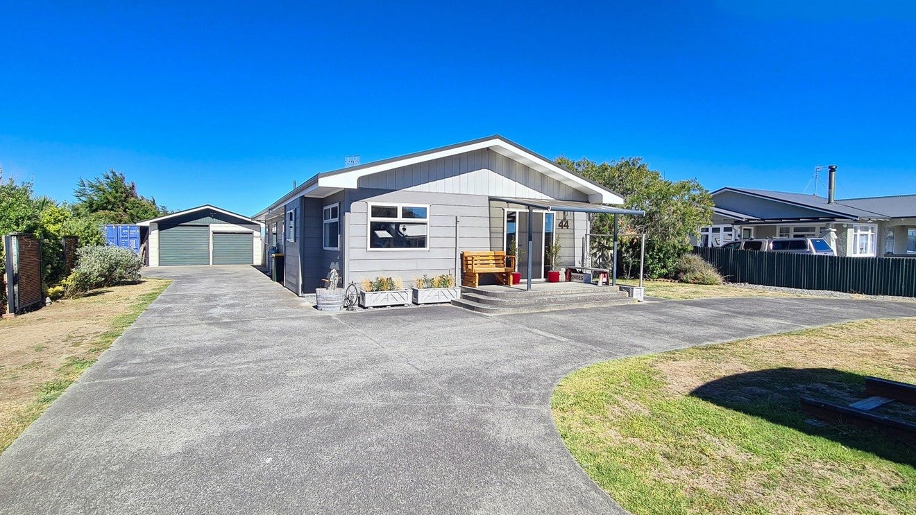 44 Seabury Avenue, Foxton Beach, Foxton - Carousel 2