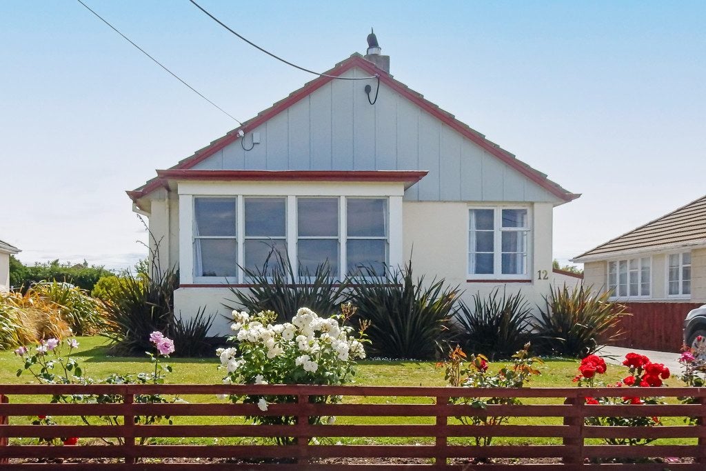 12 Harlech Street, Oamaru North, Oamaru - Carousel 1