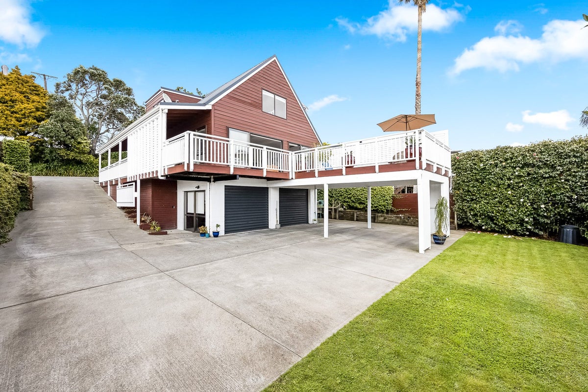 36 Whangaparaoa Road, Red Beach, Whangaparaoa - Carousel 2