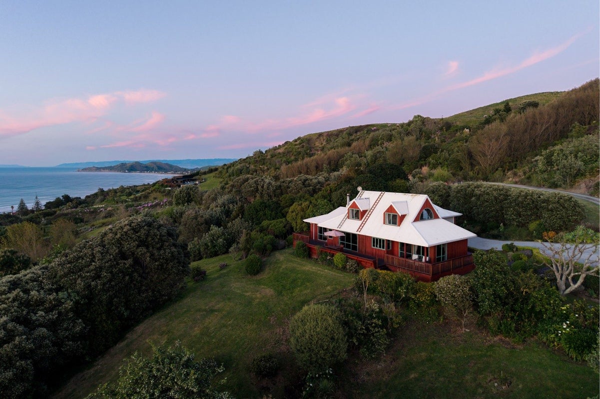 36 Sirrah Street, Okitu, Gisborne - Carousel 1