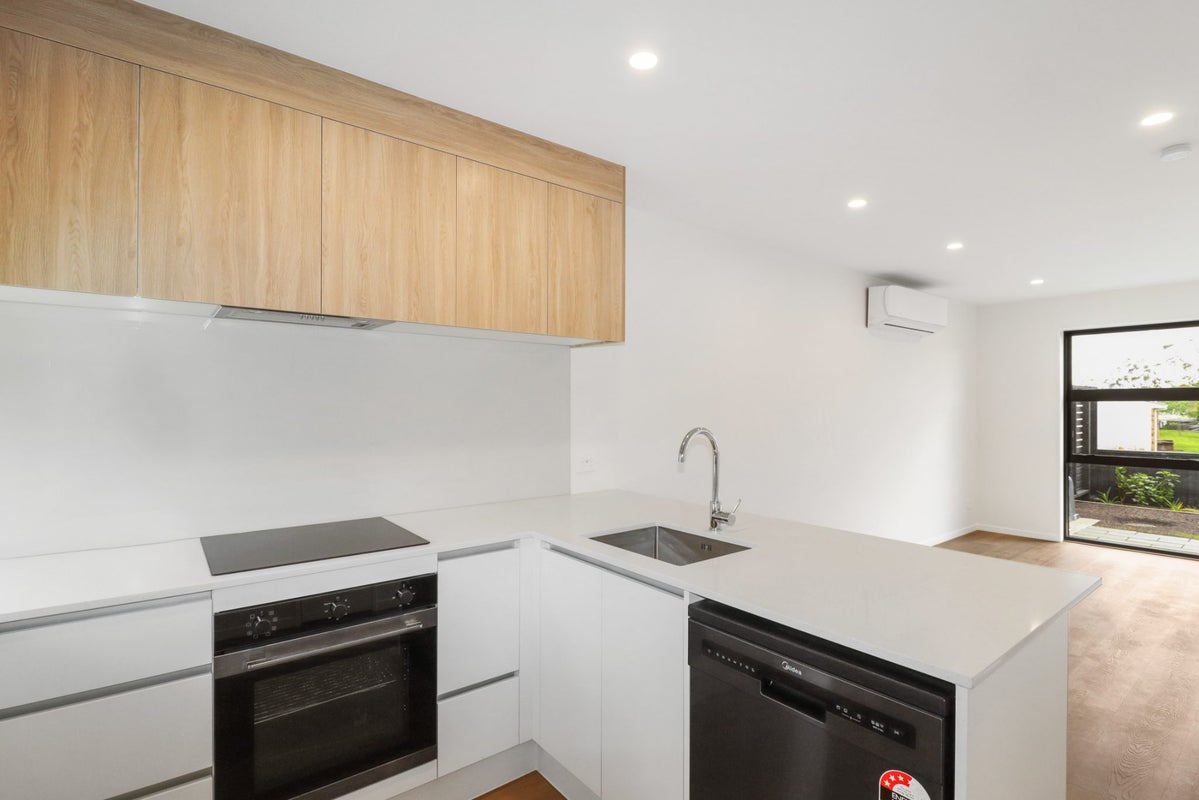 3/85 Selo Street, Glen Eden, Auckland - Carousel 2