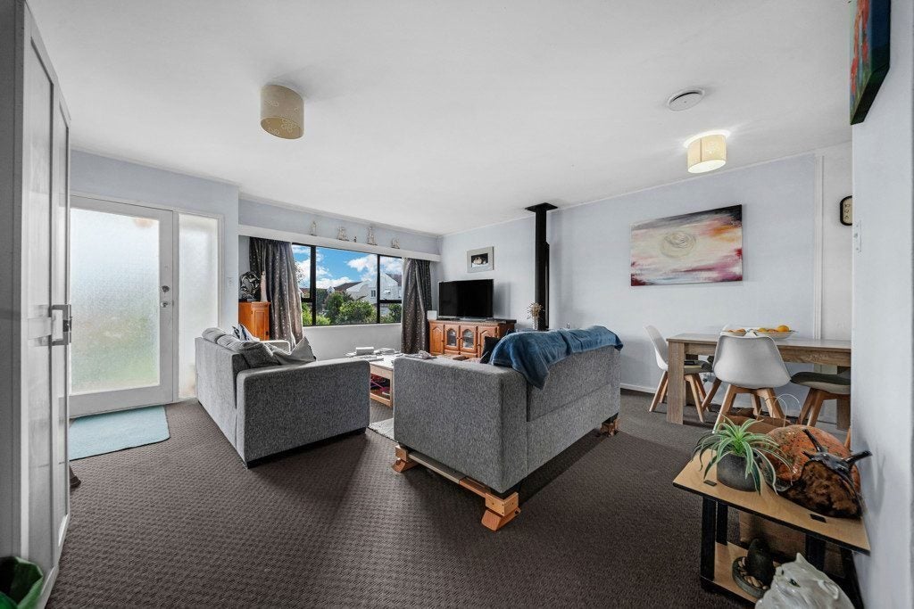 2/7 Don Street, Papakura, Auckland - Carousel 2