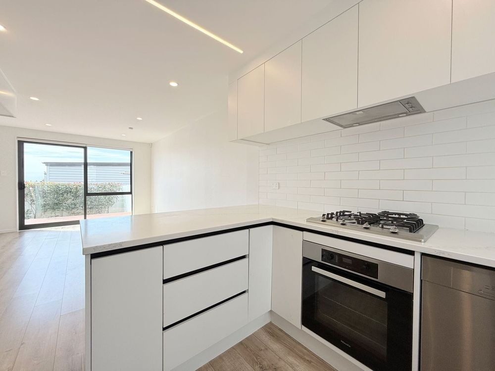 6/737 East Coast Road, Browns Bay, Auckland - Carousel 2