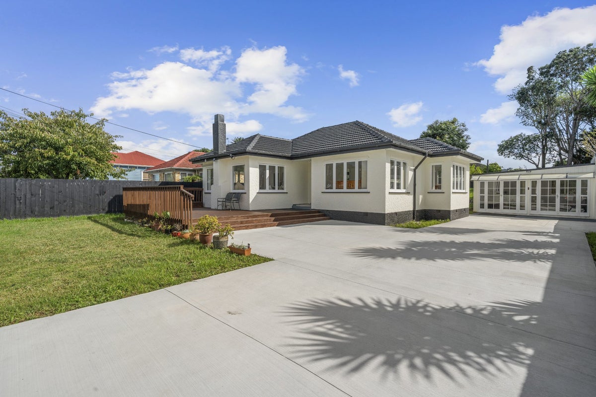 21 Miller Road, Mangere Bridge, Auckland - Carousel 33