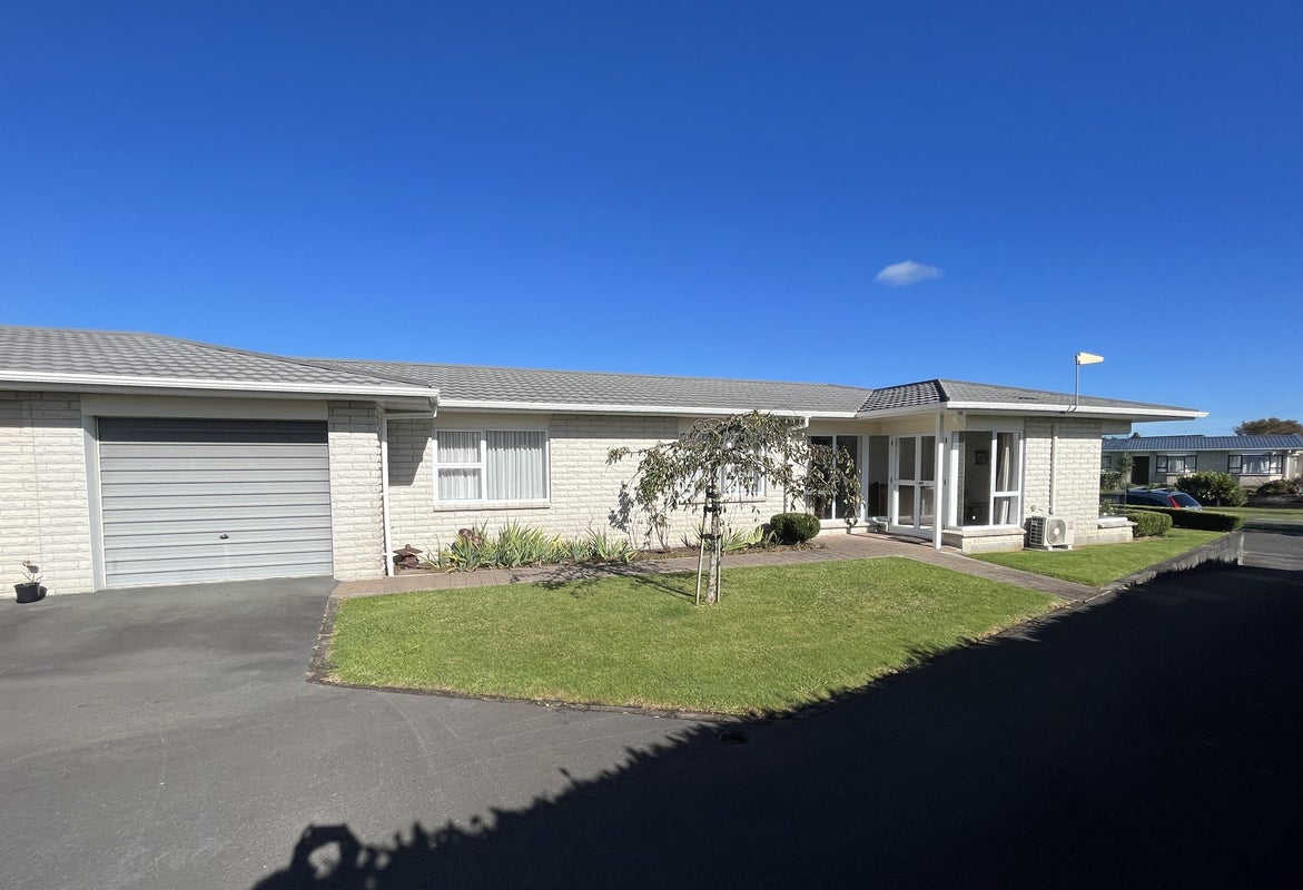 1/6 Boulevard Drive, Merrilands, New Plymouth - Carousel 13