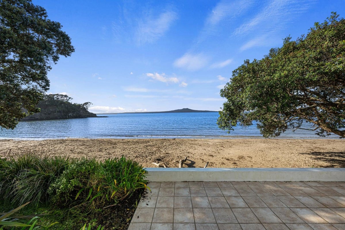 1/9 The Esplanade, Castor Bay, Auckland - Carousel 2