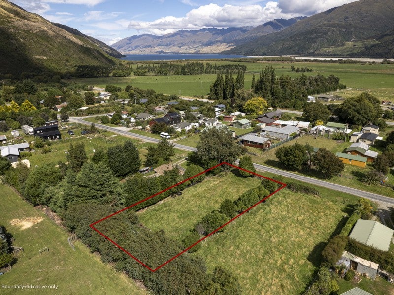 28 Kiwi Street, MAKARORA, WANAKA - Carousel 1