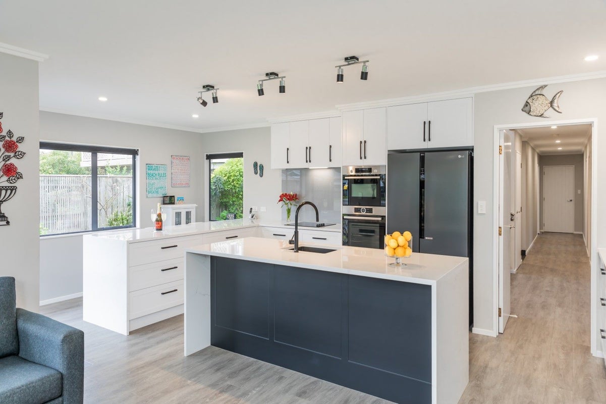6 Mowhanau Drive, Kai Iwi, Whanganui - Carousel 2