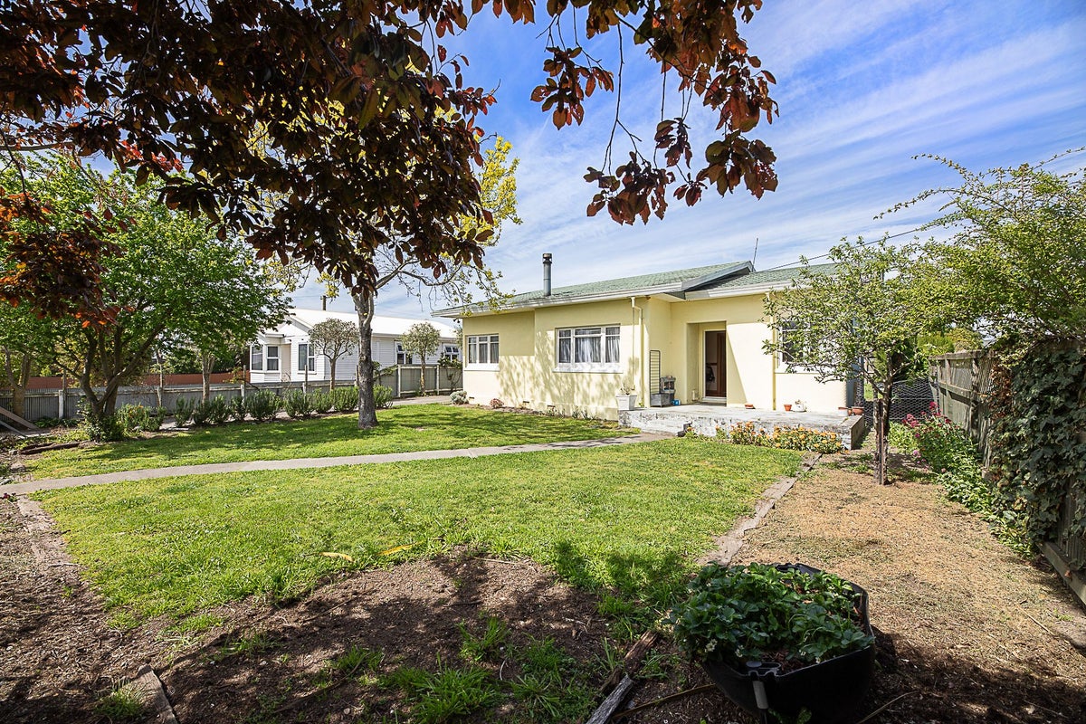 15 Leitrim Street, Redwoodtown, Blenheim - Carousel 2