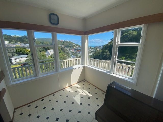 31 Melrose Road, Island Bay, Wellington - Carousel 2