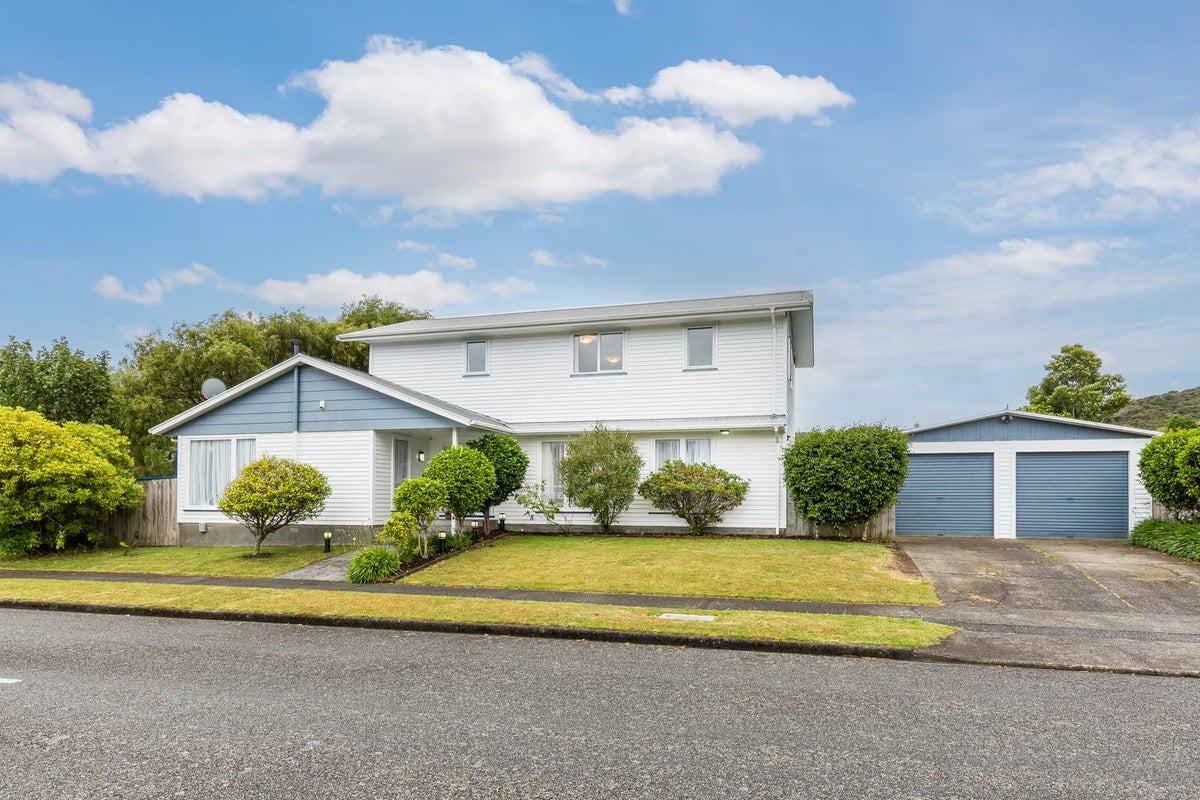 22 Meremere Street, Wainuiomata, Lower Hutt - Carousel 1