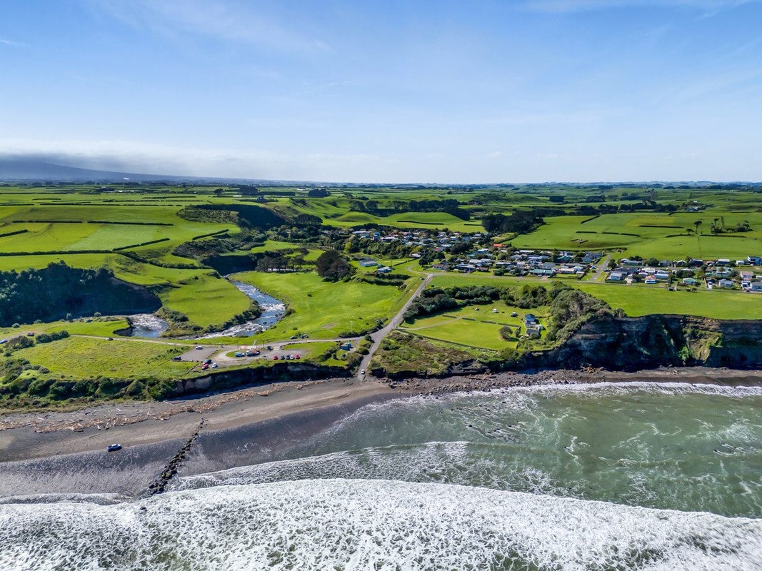6 Kawei Road, Ohawe, Hawera - Carousel 26